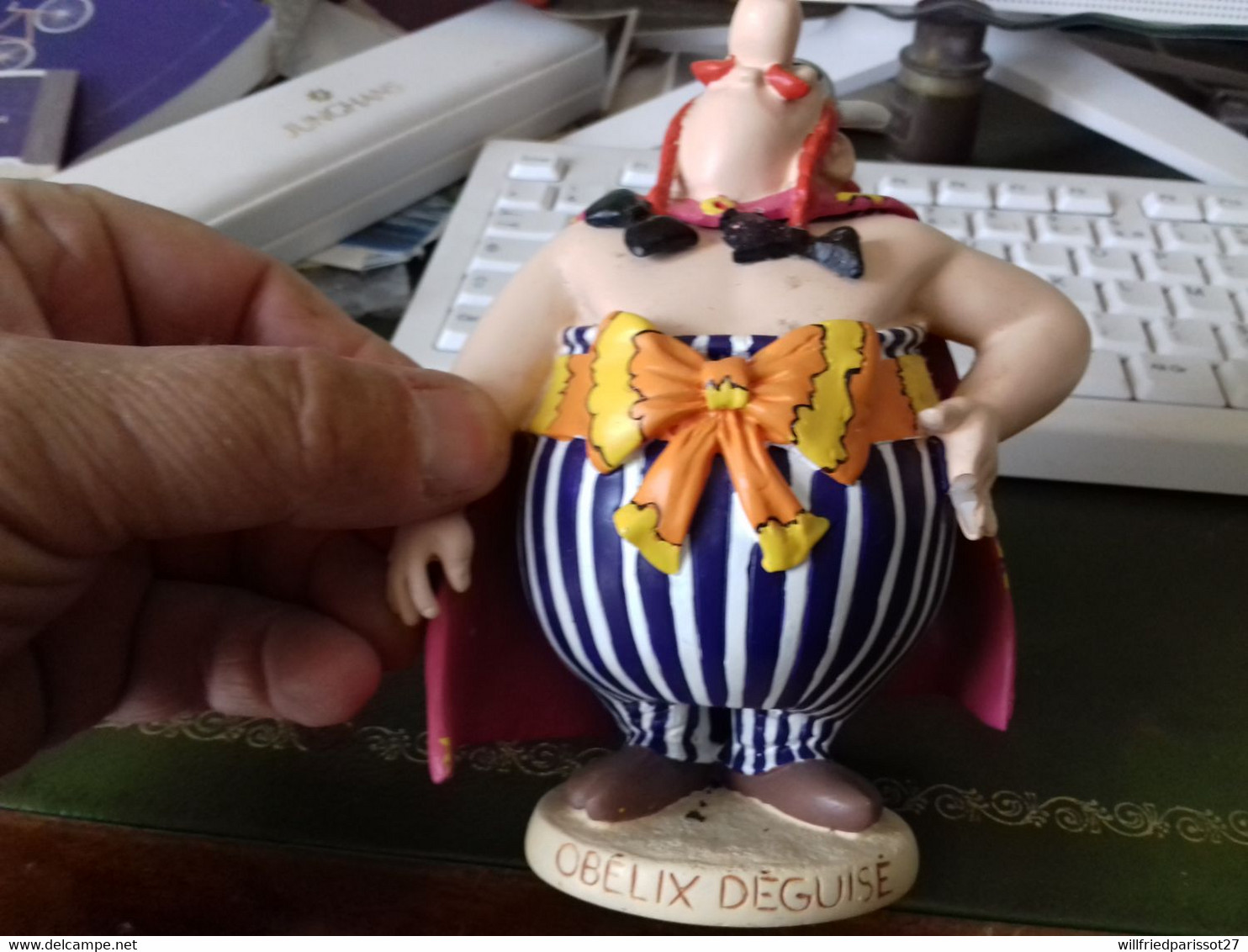 28/ OBELIX DEGUISE PLASTOY 2002 - Astérix & Obélix