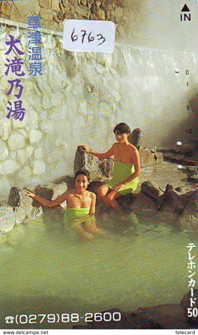 Télécarte Japon * EROTIQUE (6763) DANS LA BAIN *  EROTIC PHONECARD JAPAN * TK * BATHCLOTHES * FEMME SEXY LADY LINGERIE - Fashion