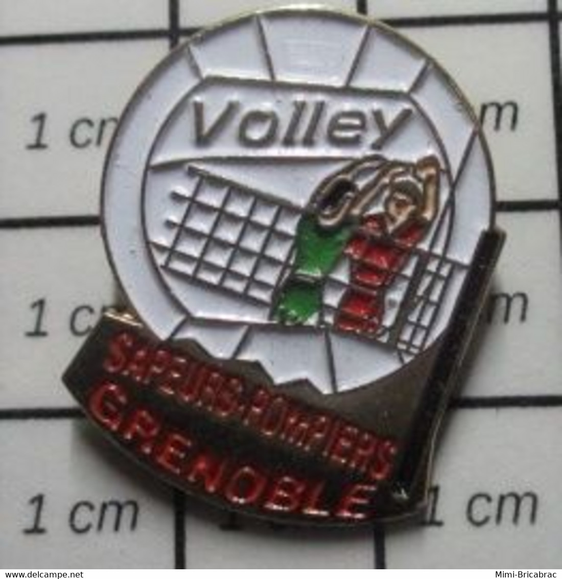 510e Pin's Pins / Beau Et Rare / SPORTS / VOLLEY-BALL CLUB GRENOBLE SAPEURS POMPIERS - Pallavolo