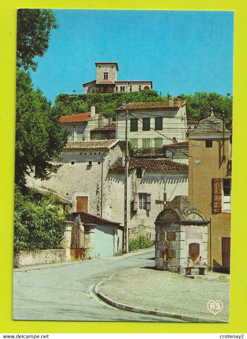 82 MONTAIGU DE QUERCY Un Des Aspects Du Village Pompe Fontaine Croix VOIR DOS - Montaigu De Quercy