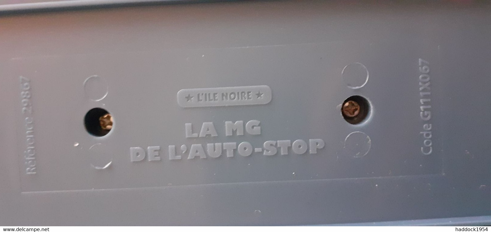 La MG De L'auto Stop L'île Noire TINTIN HERGE Moulinsart - Figuren - Metall