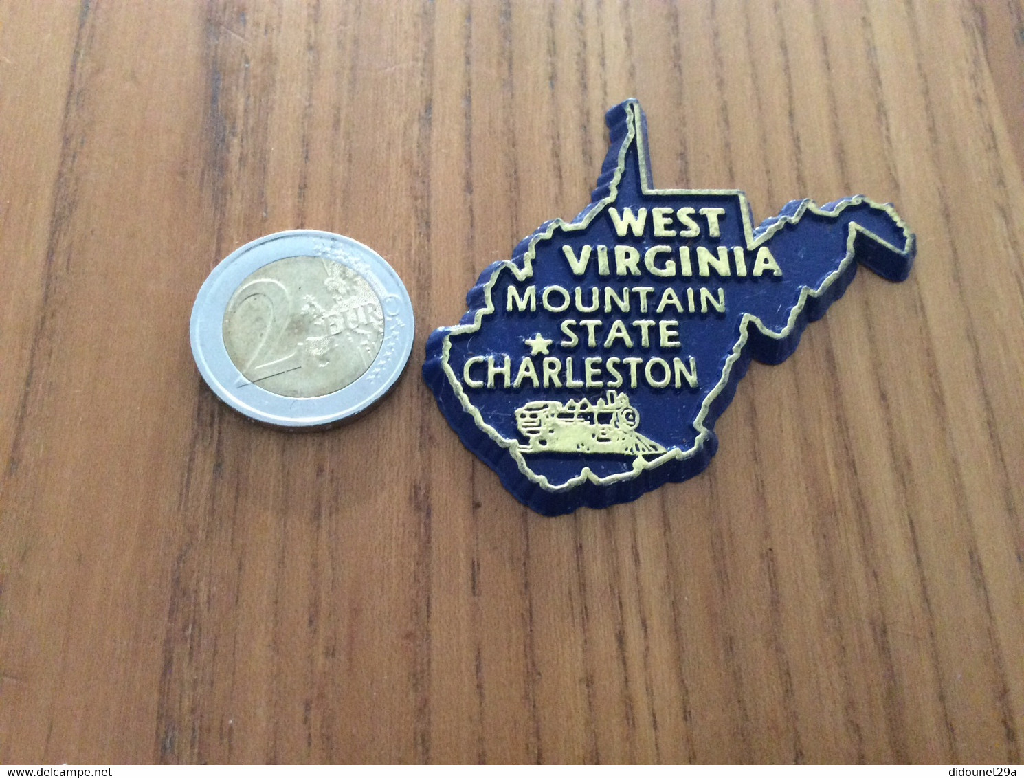 Magnet Etats-Unis Universal Souvenir Co «MOUNTAIN STATE - CHARLESTON - WEST VIRGINIA» (train) - Magnets