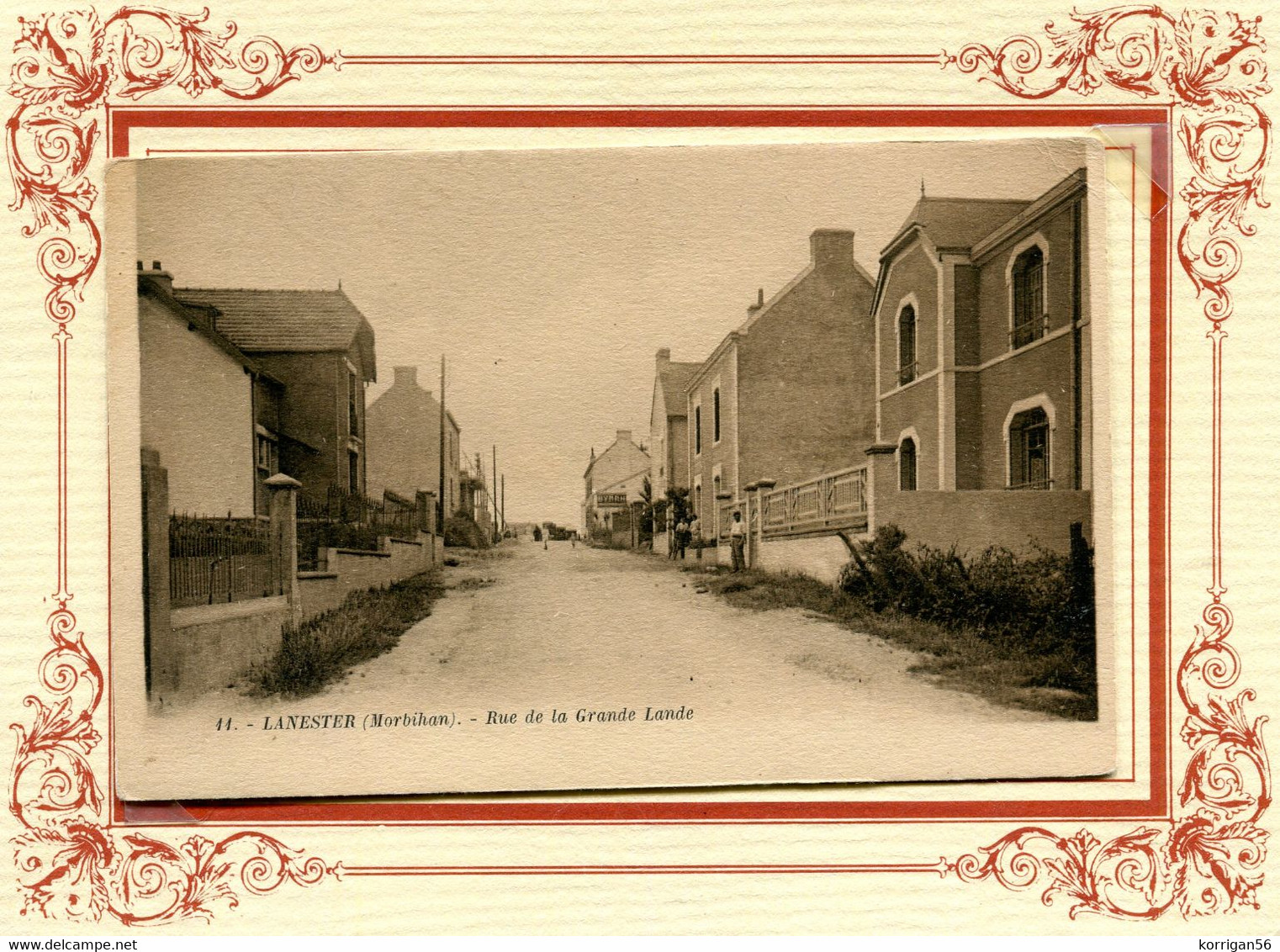 LANESTER  PRES LORIENT   *** UNE RUE *** PUBLICITE BYRRH  ***RARE *** - Lanester