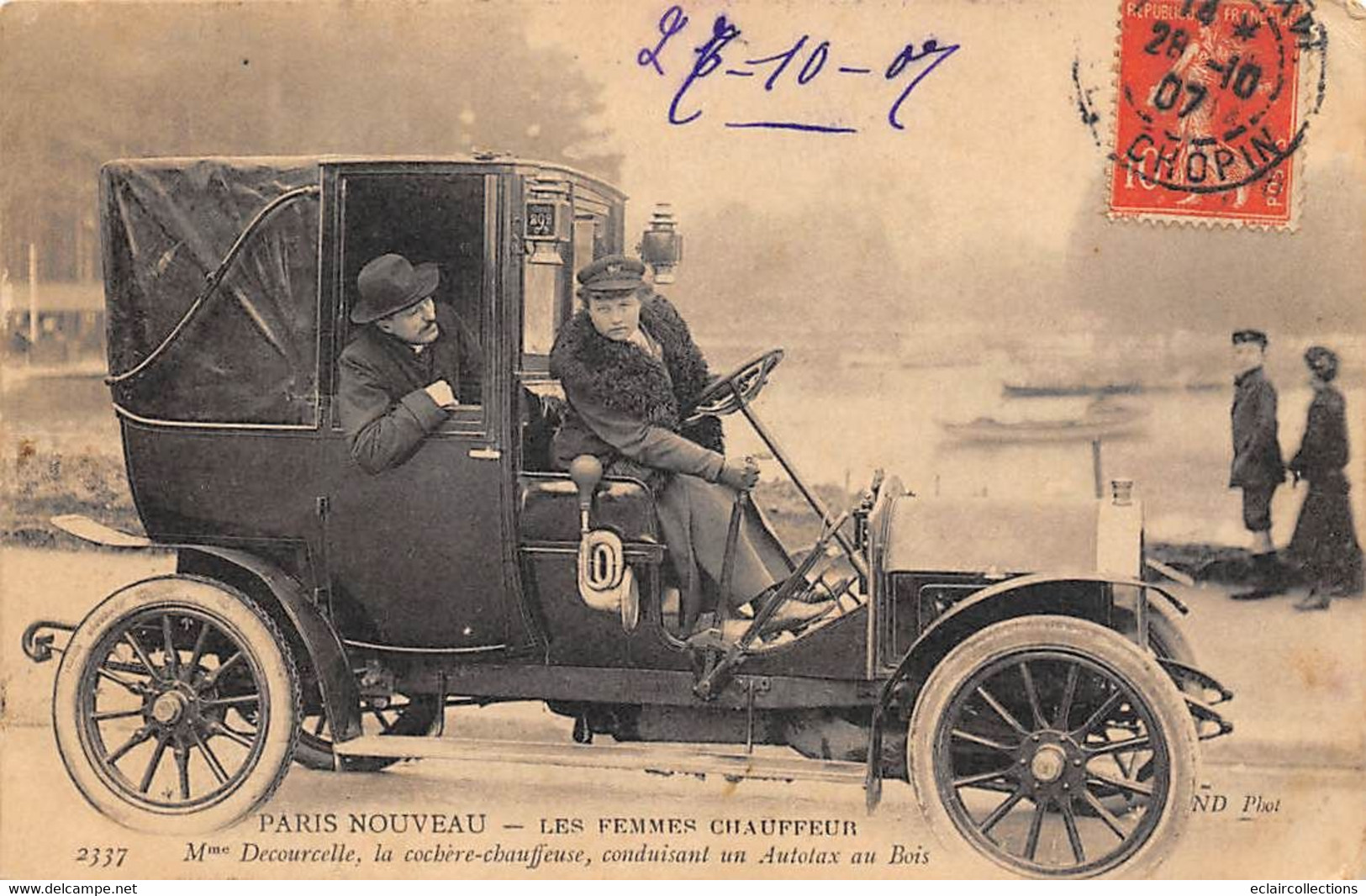 Paris     75    Métier    Paris Nouveau   Taxi    Les Femmes Chauffeurs  Mme Decourcelle      (voir Scan) - Andere & Zonder Classificatie