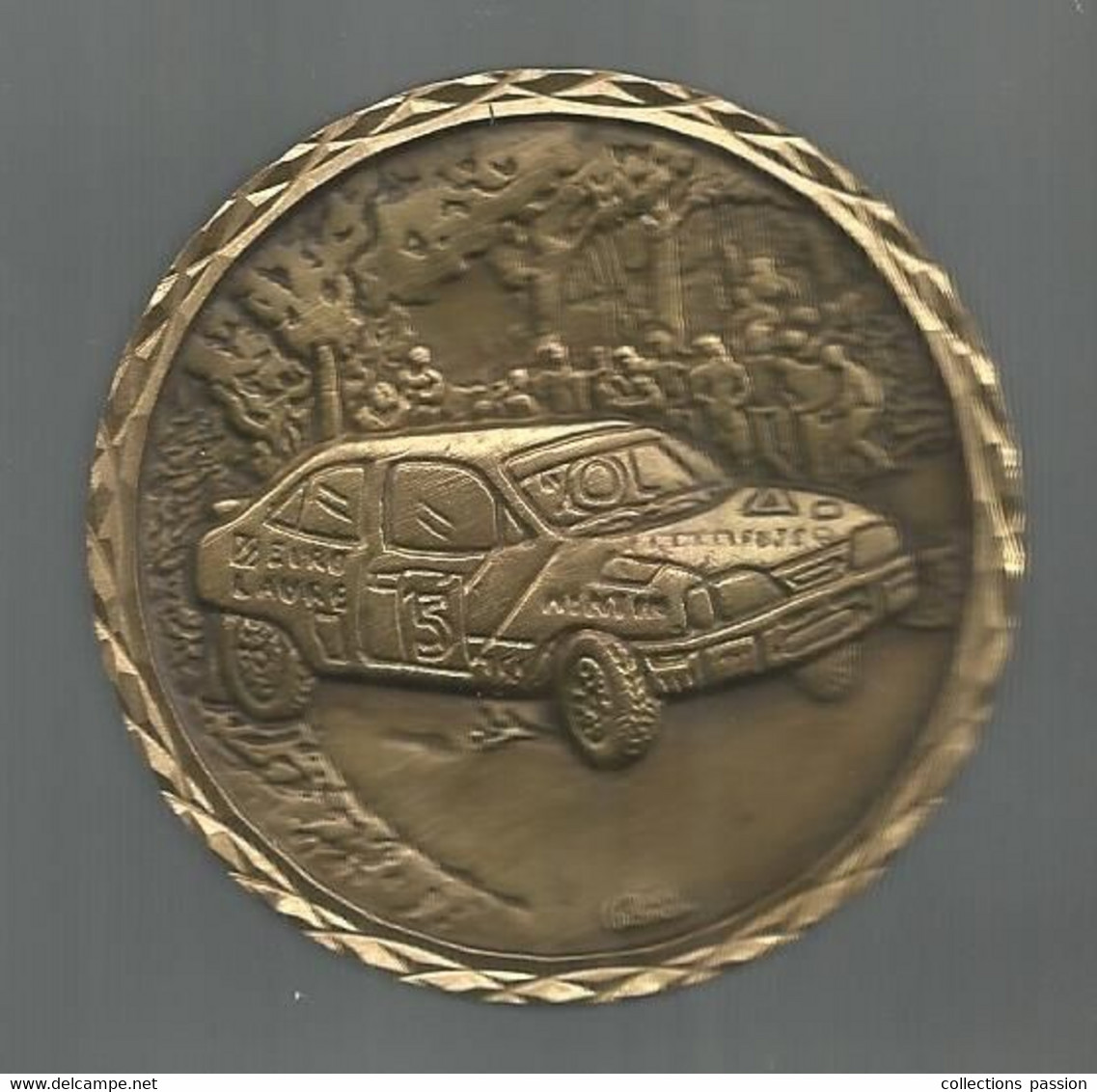Médaille De Table ,automobile ,sports ,rallye, Signée , 3 Scans,dia. 60 Mm,108 Gr. ,frais Fr 6.15 E - Autres & Non Classés