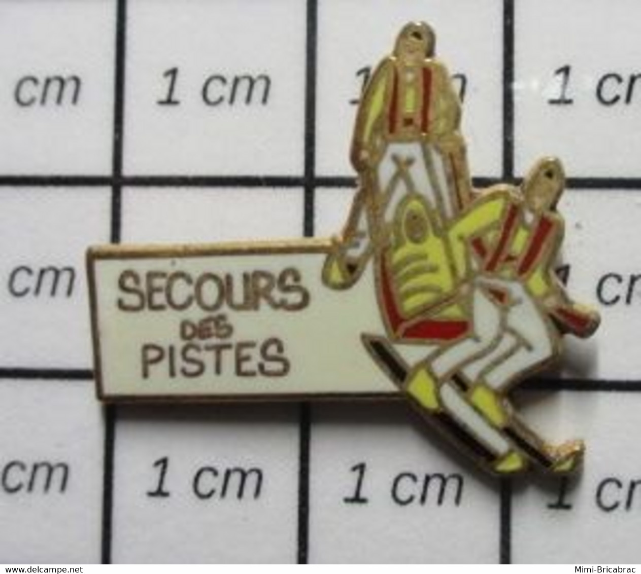 1210 Pin's Pins / Beau Et Rare / THEME : SPORTS / SKI SECOURS DES PISTES CIVIERE - Sports D'hiver