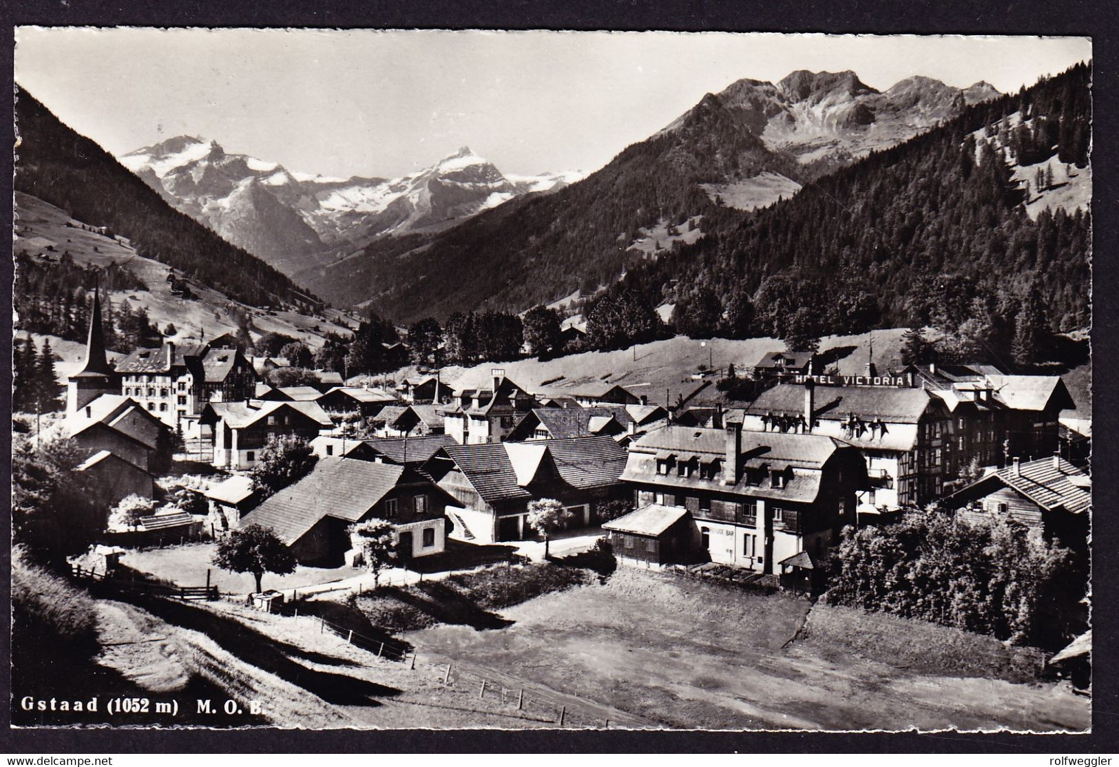 1951 Gelaufene AK Aus Gstaad Mit Bahnstempel Mit 8 Eckig GSTAAD M.O.B. - Railway