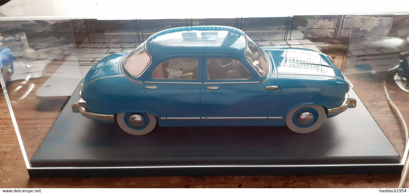 Le Taxi Panhard Dyna Z Coke En Stock TINTIN HERGE Moulinsart - Estatuas En Metal