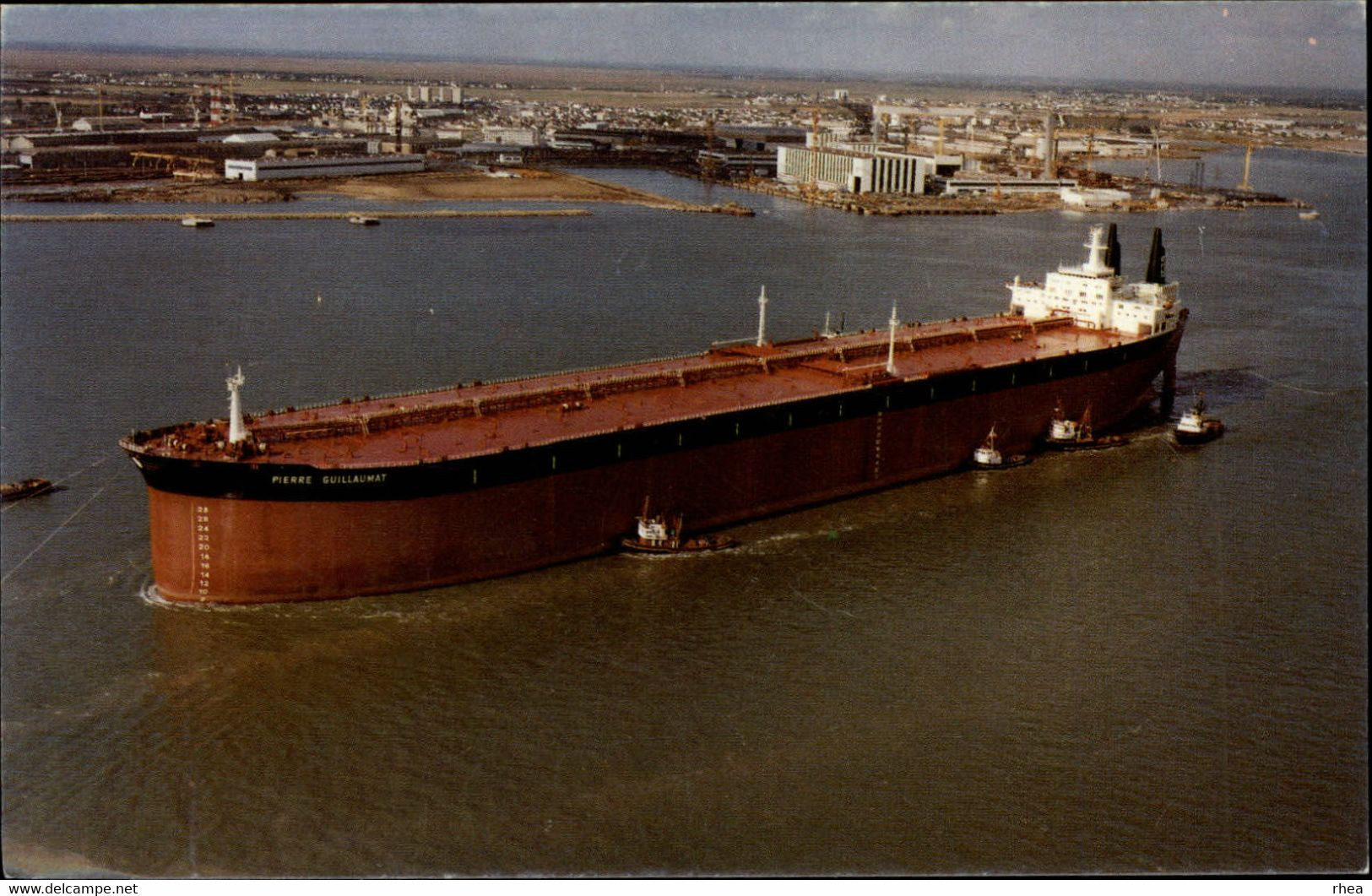 BATEAUX - Pétrolier Pierre-Guillaumat - Construit à Saint-Nazaire - Tanker