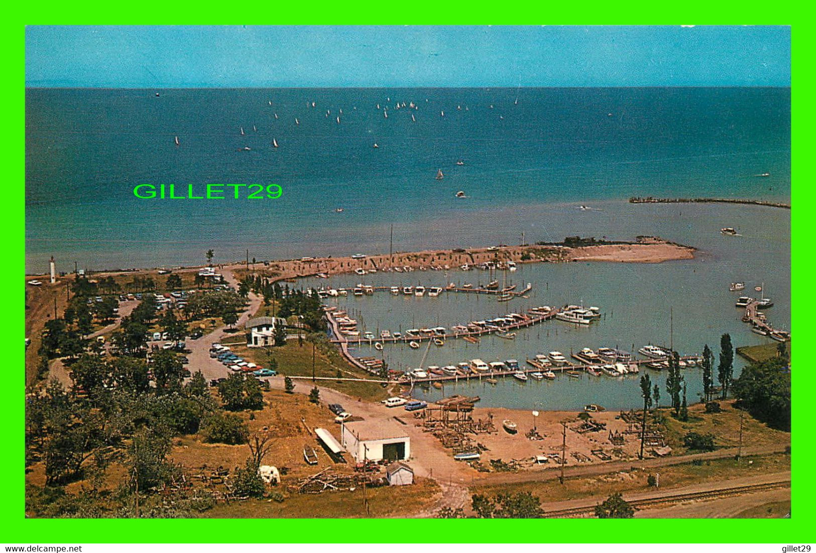 SARNIA, ONTARIO - AERIAL VIEW OF THE SARNIA YACHT CLUB - BERT KNECHTEL - PETERBOROUGH POSTCARD CO - - Sarnia