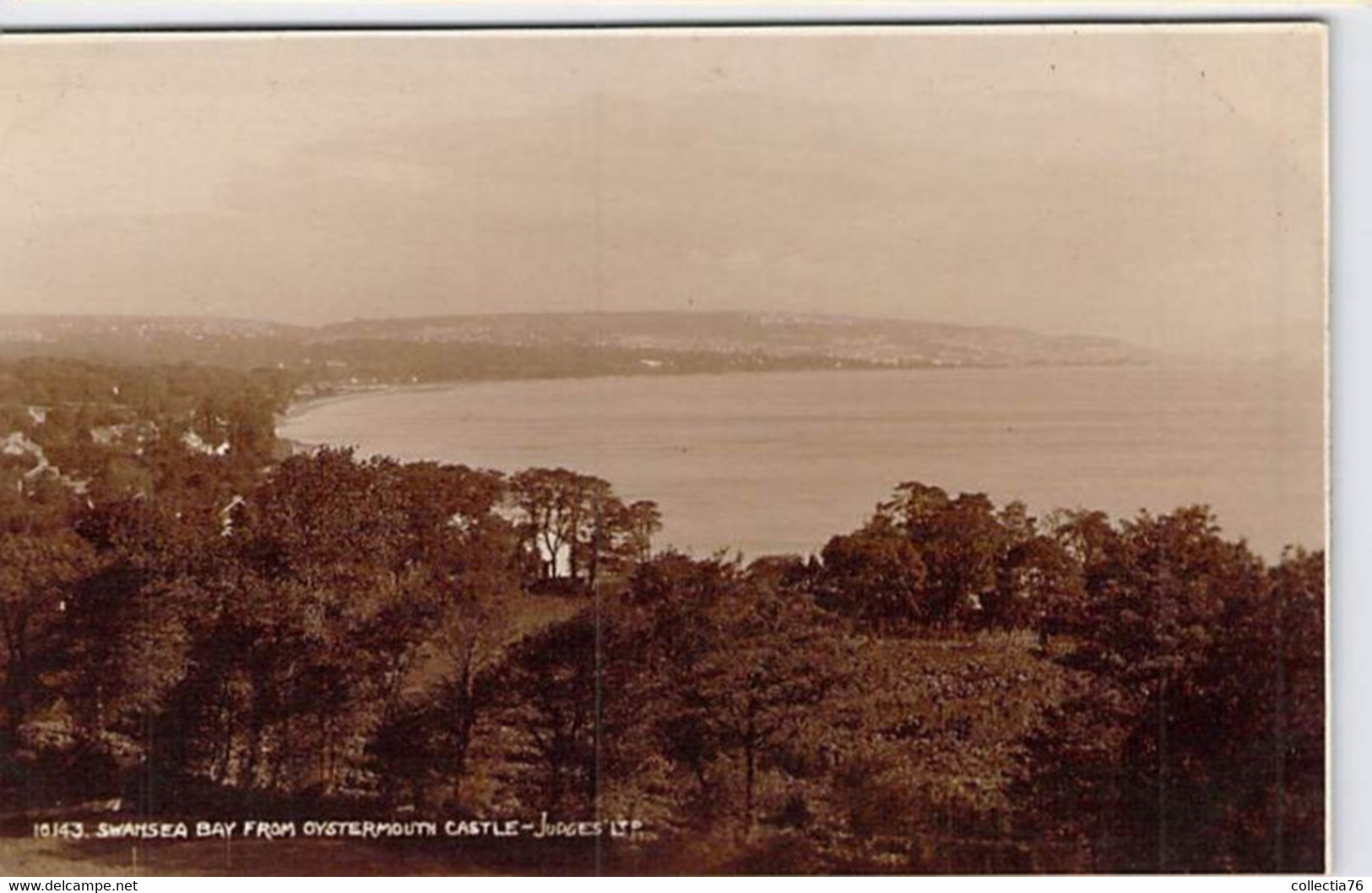 CARTE PHOTO PAYS DE GALLES PEMBROKESHIRE SWANSEA BAY FROM OYSTERMOUTH CASTLE JUDGES DOS DIVISE NON ECRIT - Pembrokeshire