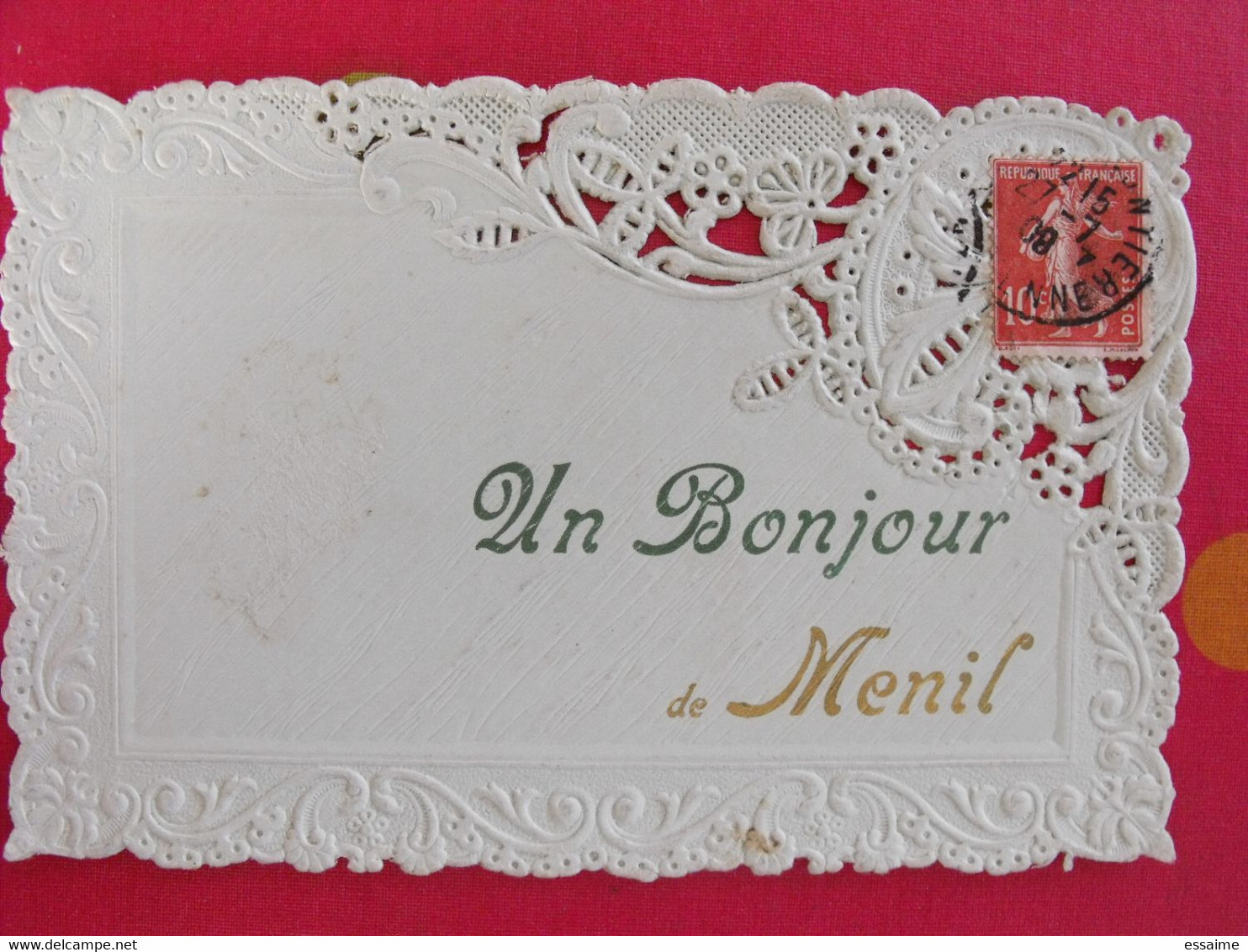 Carte Postale Un Bonjour De Menil. Découpis Dentelle - Souvenir De...