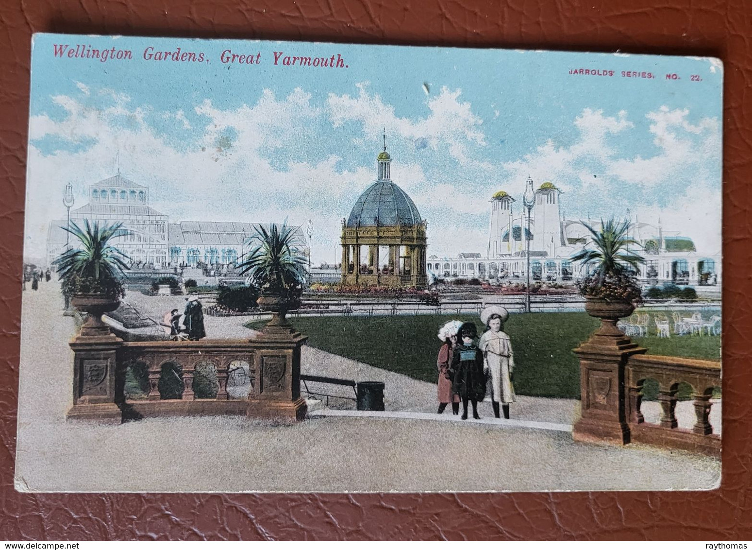 3 OLD CARDS, 2 UNUSED AND 1 POSTALLY USED -  2 Of GREAT YARMOUTH, And 1 Of The Gun Battery At Southwold  SUFFOLK - Great Yarmouth
