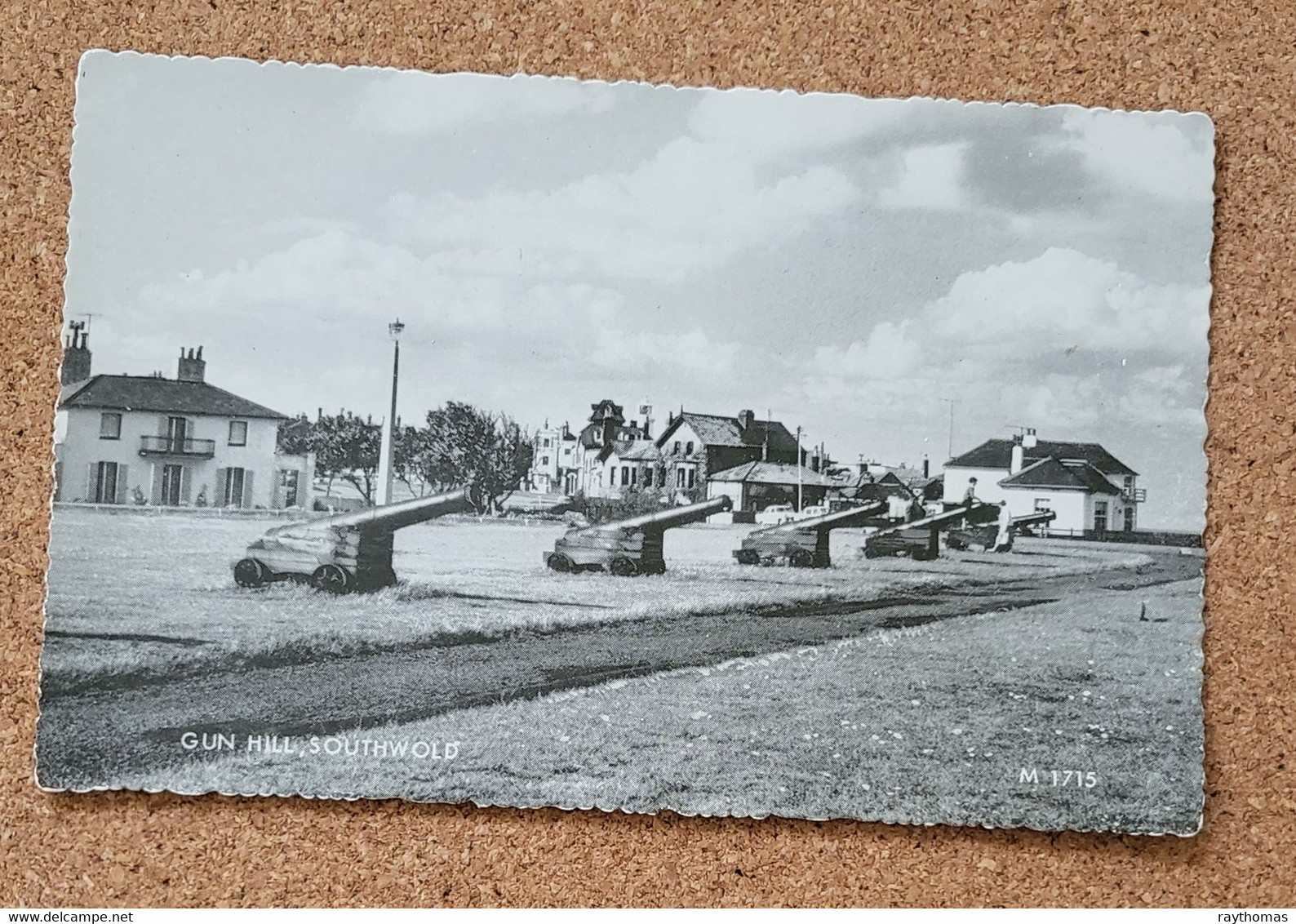 3 OLD CARDS, 2 UNUSED AND 1 POSTALLY USED -  2 Of GREAT YARMOUTH, And 1 Of The Gun Battery At Southwold  SUFFOLK - Great Yarmouth