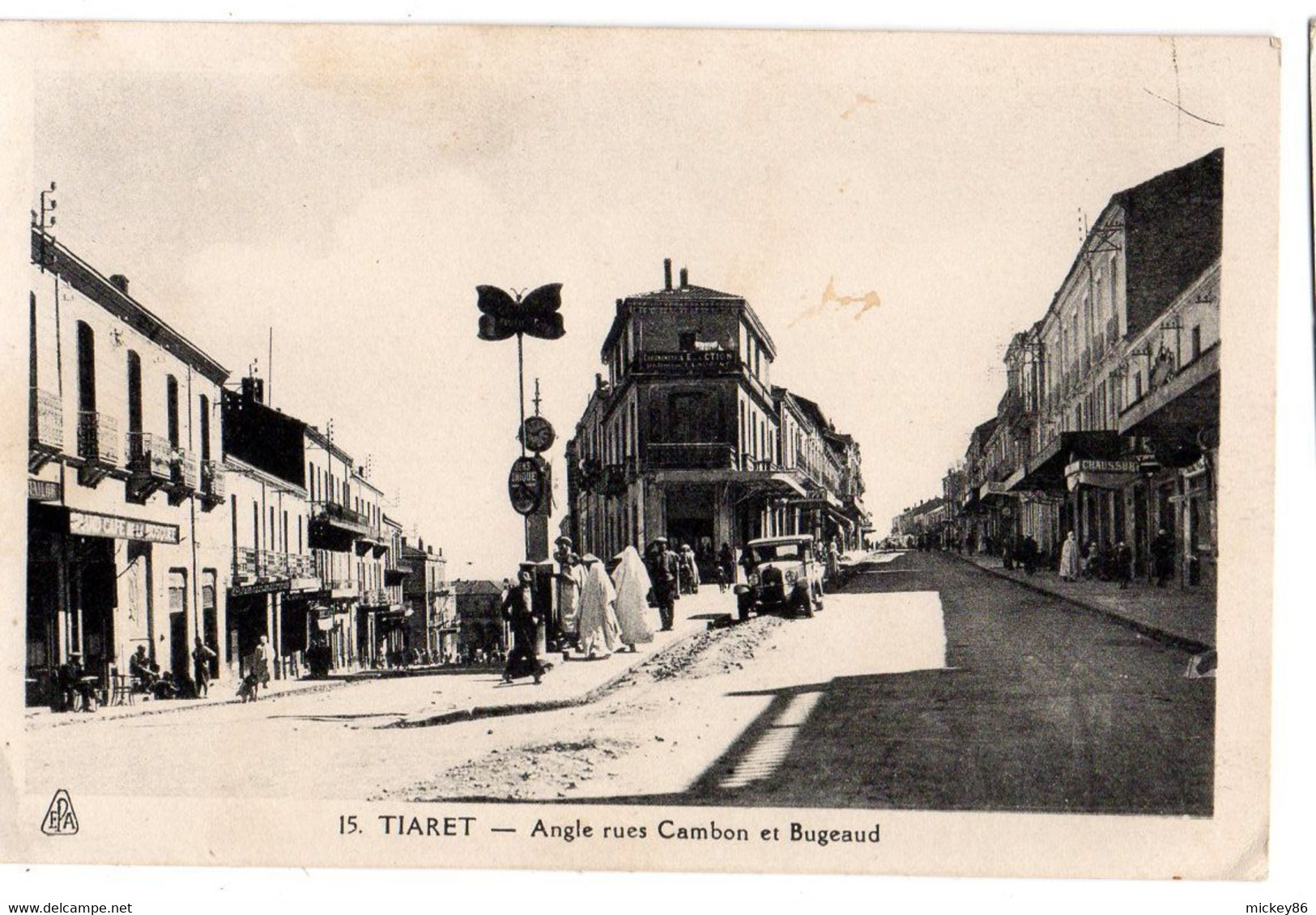 Algérie --TIARET -- 1947 --Angle Des Rues Cambon Et Bugeaud (animée , Voitures) .................. ..à Saisir - Tiaret