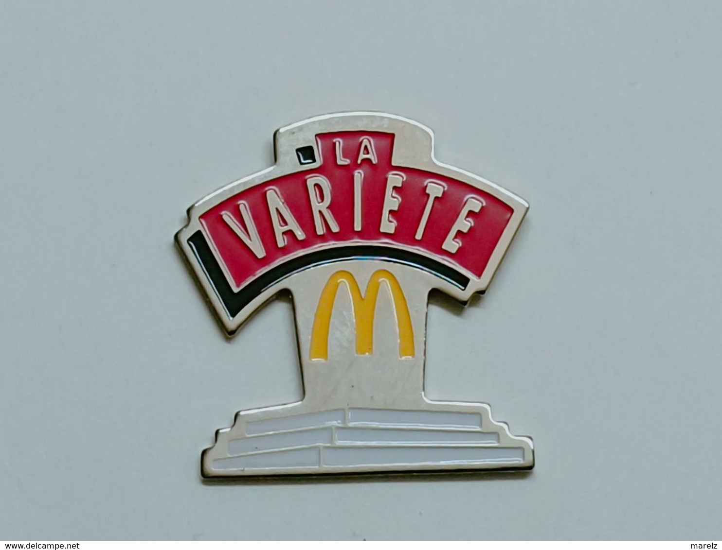 Pin's McDonald's - McDo LA VARIETE - Pins MacDonald Musique Podium - Beau Pin Badge MacDo La Variété - McDonald's