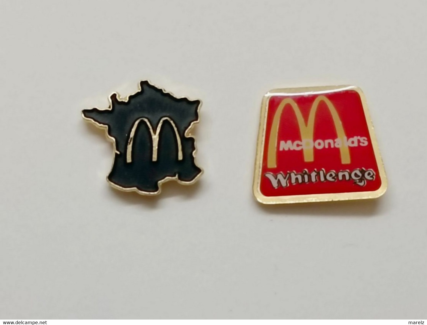 Pin's McDonald's - McDo Carte De FRANCE Et WHITLENGE - Lot De 2 Petits Pins MacDonald - Pin Badge Mac Donald's - McDonald's