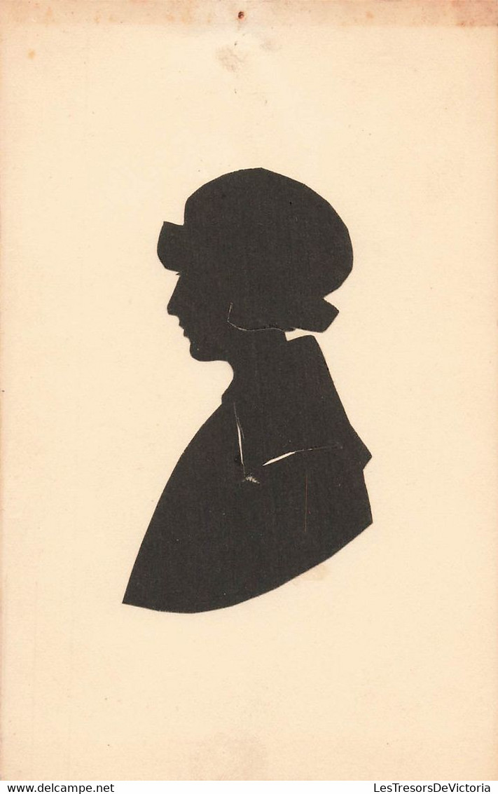 CPA Silhouette - Femme Avec Chapeau Rond - Silueta