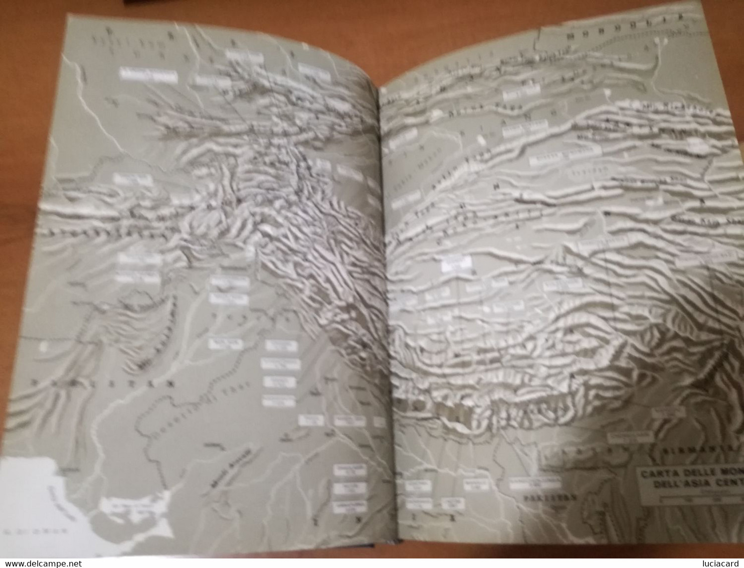 LIBRO LA MONTAGNA -ISTITUTO GEOGRAFICO DE AGOSTINI 1962 - Natuur