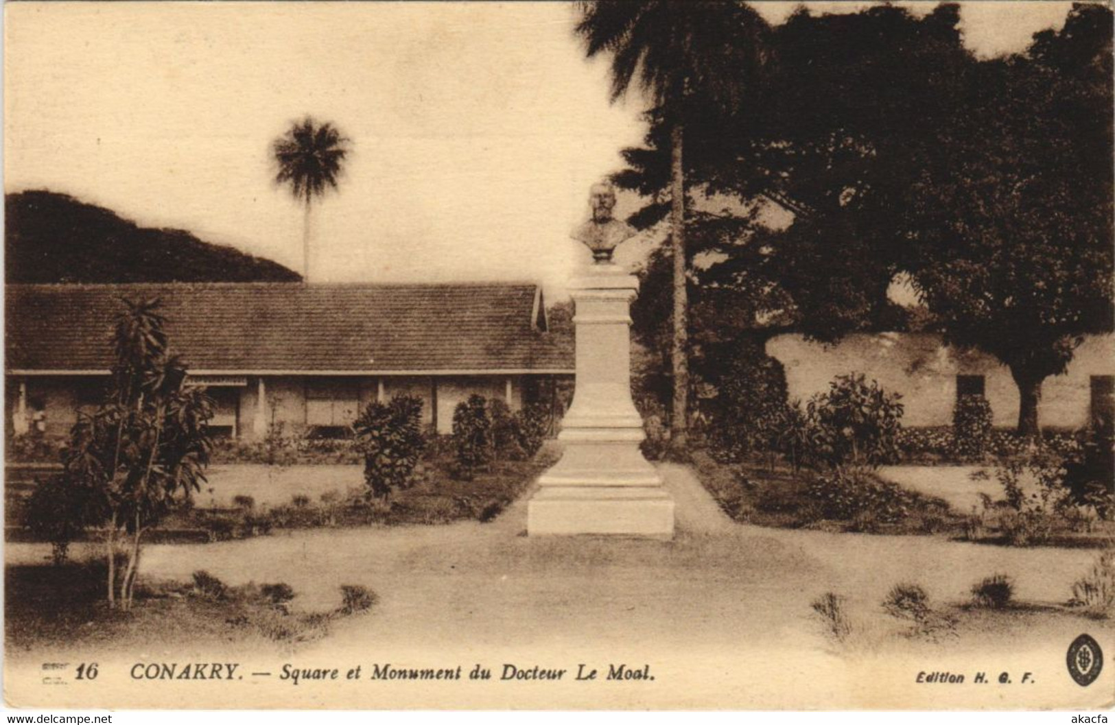 PC CONAKRY SQUARE ET MONUMENT DU DOCTEUR LE MOAL FRENCH GUINEA (a28722) - Guinée