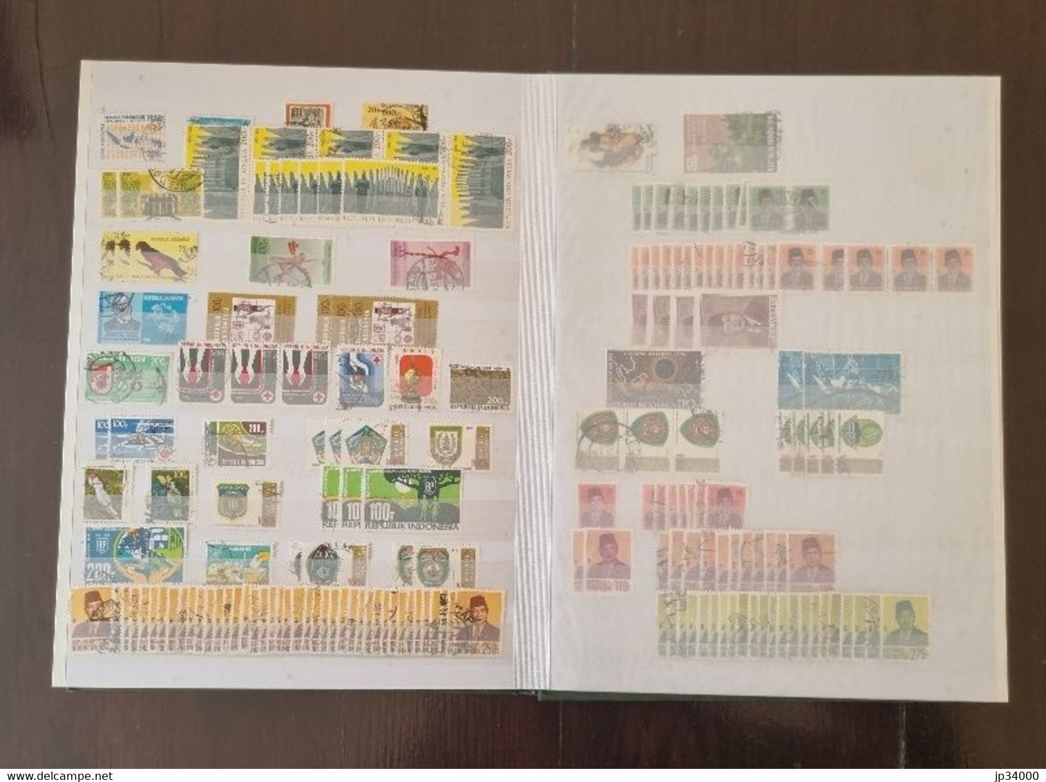 Collection De Timbres D'INDONESIE Dans Un Bel ALBUM DE TIMBRES 32 Pages Fond Blanc. Bel état - Formato Grande, Sfondo Bianco