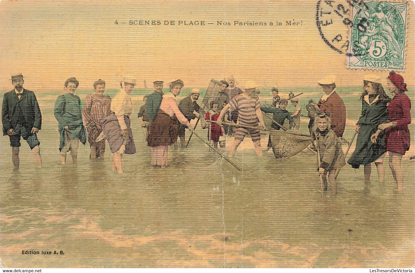 CPA Scenes De Plage - Nos Parisiens à La Mer - Peche Aux Crevette - Edition Luxe - Pliure Au Centre Voir Scann - Le Treport