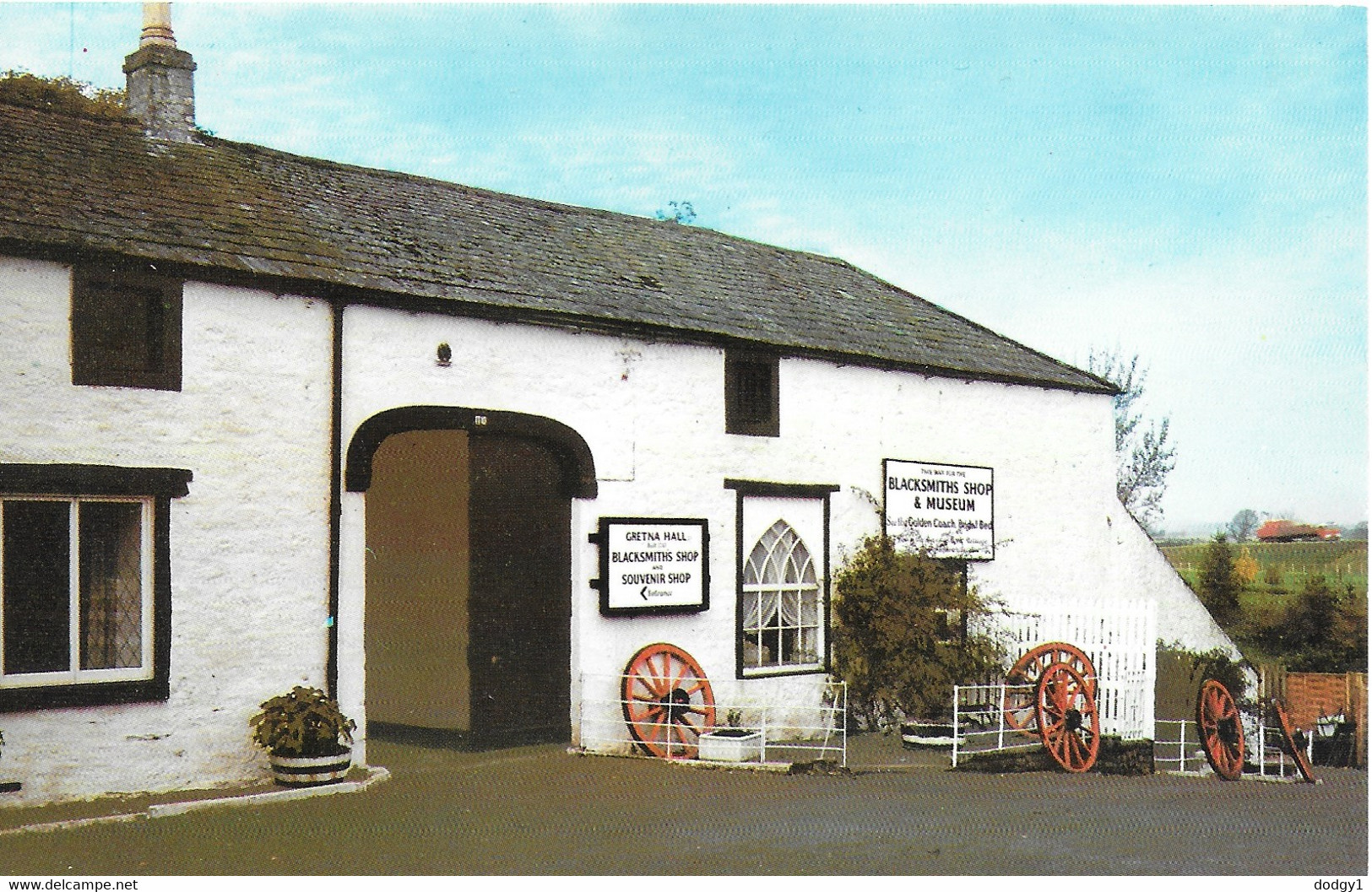 GRETNA HALL, GRETNA GREEN, SCOTLAND.  UNUSED POSTCARD   Tw1 - Dumfriesshire