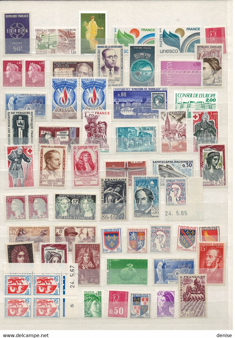 France - Collection de timbres neufs** et oblitérés - DEPART 1 EURO