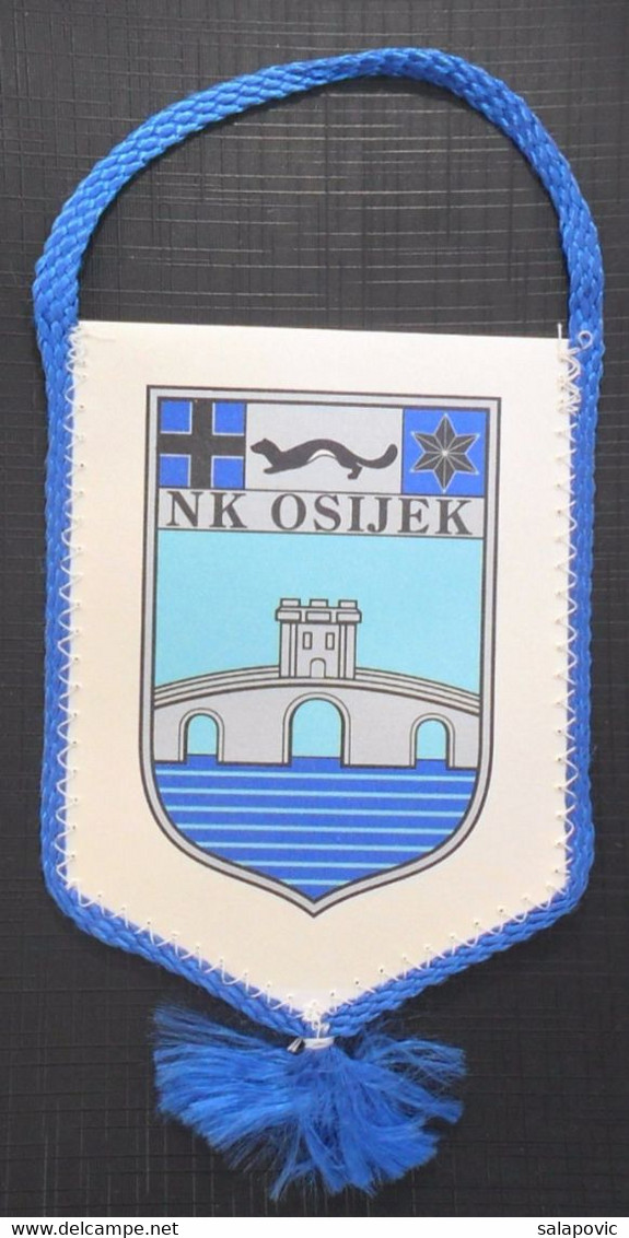 NK OSIJEK CROATIA FOOTBALL CLUB, CALCIO OLD PENNANT, SPORTS FLAG - Habillement, Souvenirs & Autres