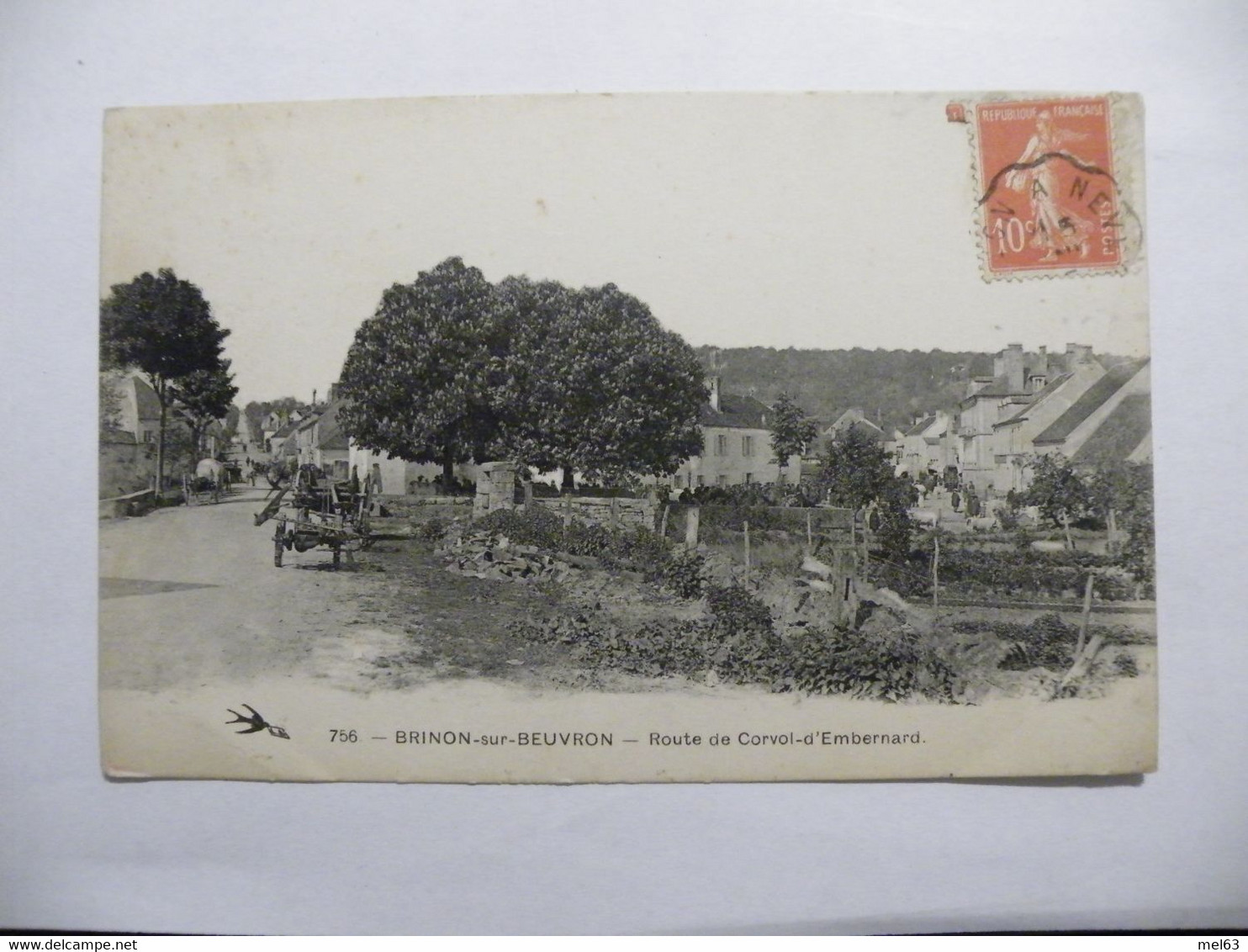 A511. CPA. 58. BRINON-sur-BEUVRON. (Nièvre) Route De Corvol-d'Embernard. Beau Plan Animé . Ecrite & Voyagée 1915 - Brinon Sur Beuvron