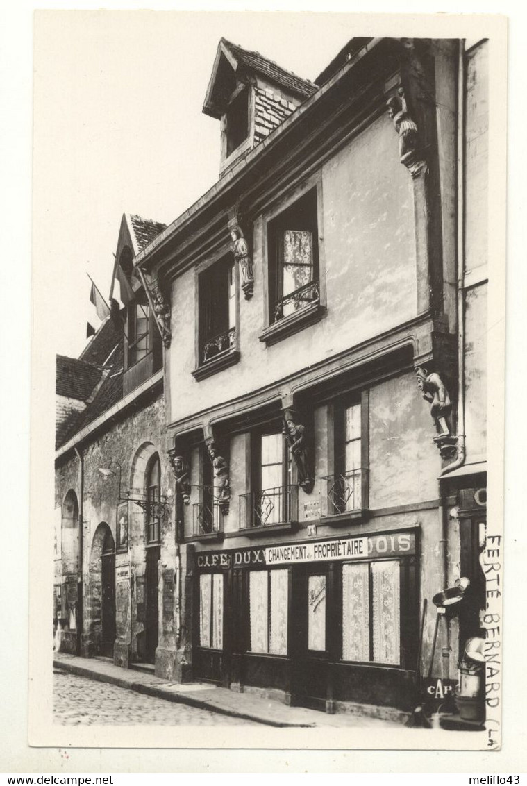 72/ CPSM - La Ferté Bernard - Rue Carnot - La Ferte Bernard