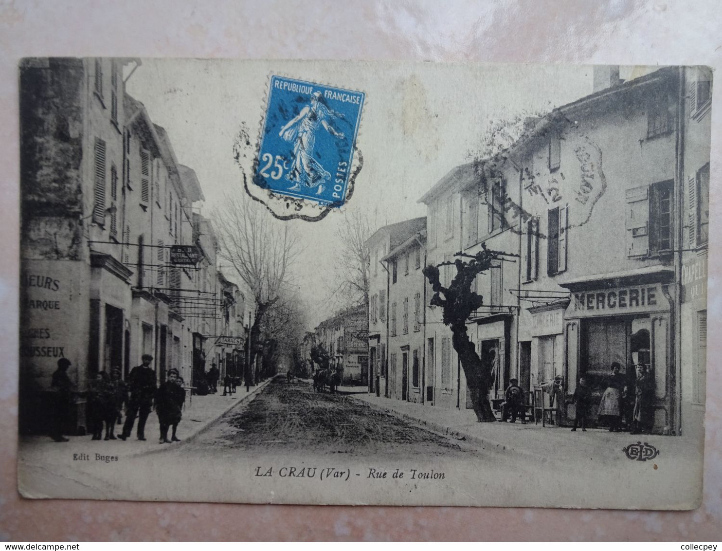 CPA 83 LA CRAU Rue De Toulon - La Crau