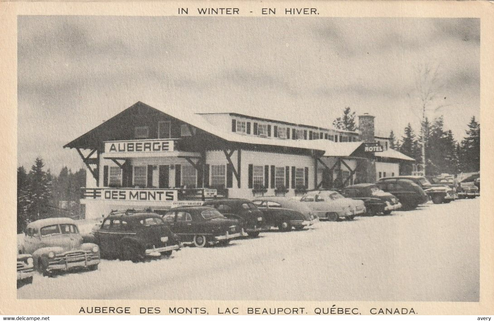 Auberge Des Monts, Lac Beauport, Quebec  Vintage Cars  Un Petit Ligne De Pli  Small Creasing - Québec - Beauport