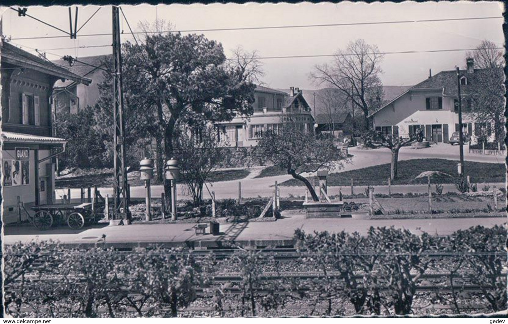 Gland Gare, Chemin De Fer, Tea Room Et Restaurant (5650) Usure Des Angles - Gland