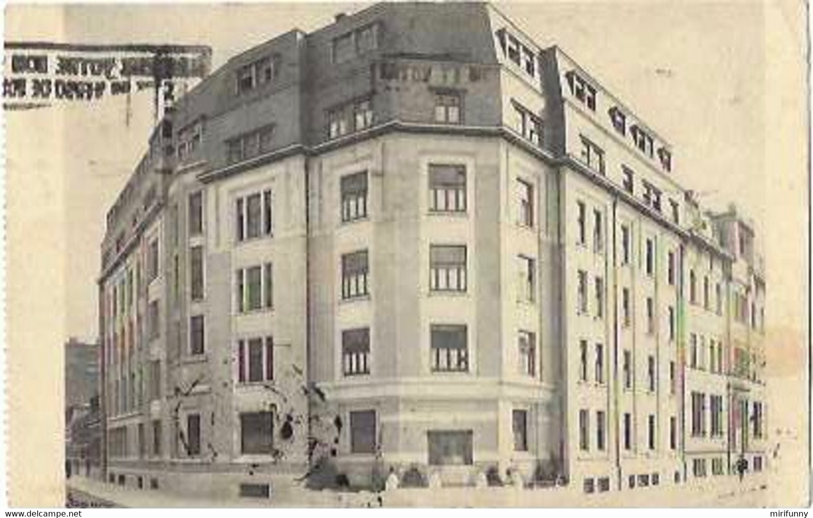 IXELLES/INSTITUT MEDICO CHIRURGICAL DE LA CROIX ROUGE DE BELGIQUE/UNE FACADE EXTERIEURE/FLAMME /NELS - Elsene - Ixelles