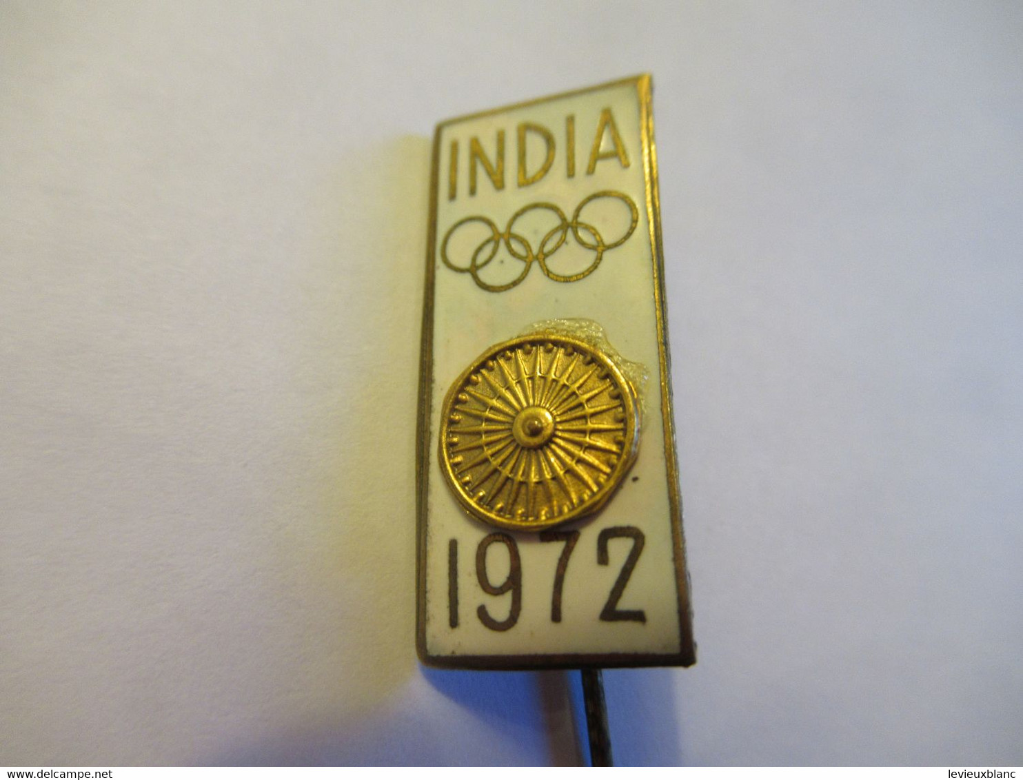 Petit Insigne  De Boutonnière  à épingle ( D'époque)/Jeux Olympiques De Munich/ INDIA/ Avec Roue Du Drapeau/1972  INS26 - Habillement, Souvenirs & Autres