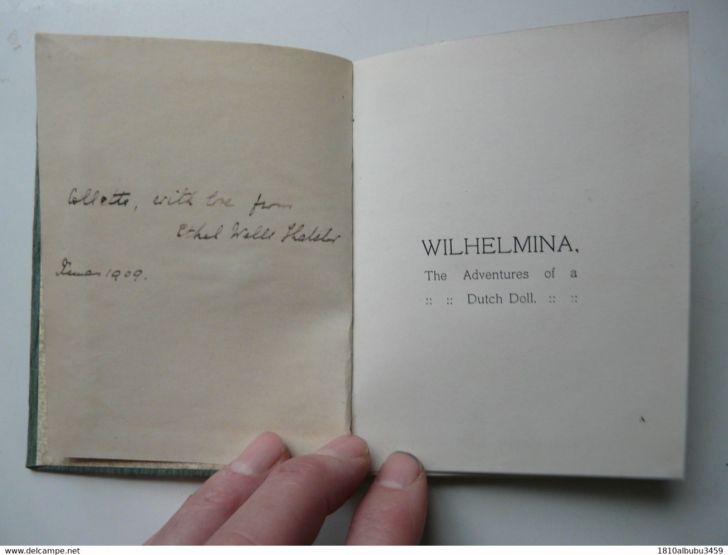 WILHELMINA - THE ADVENTURES OF A DUTCH DOLL - Livres Illustrés