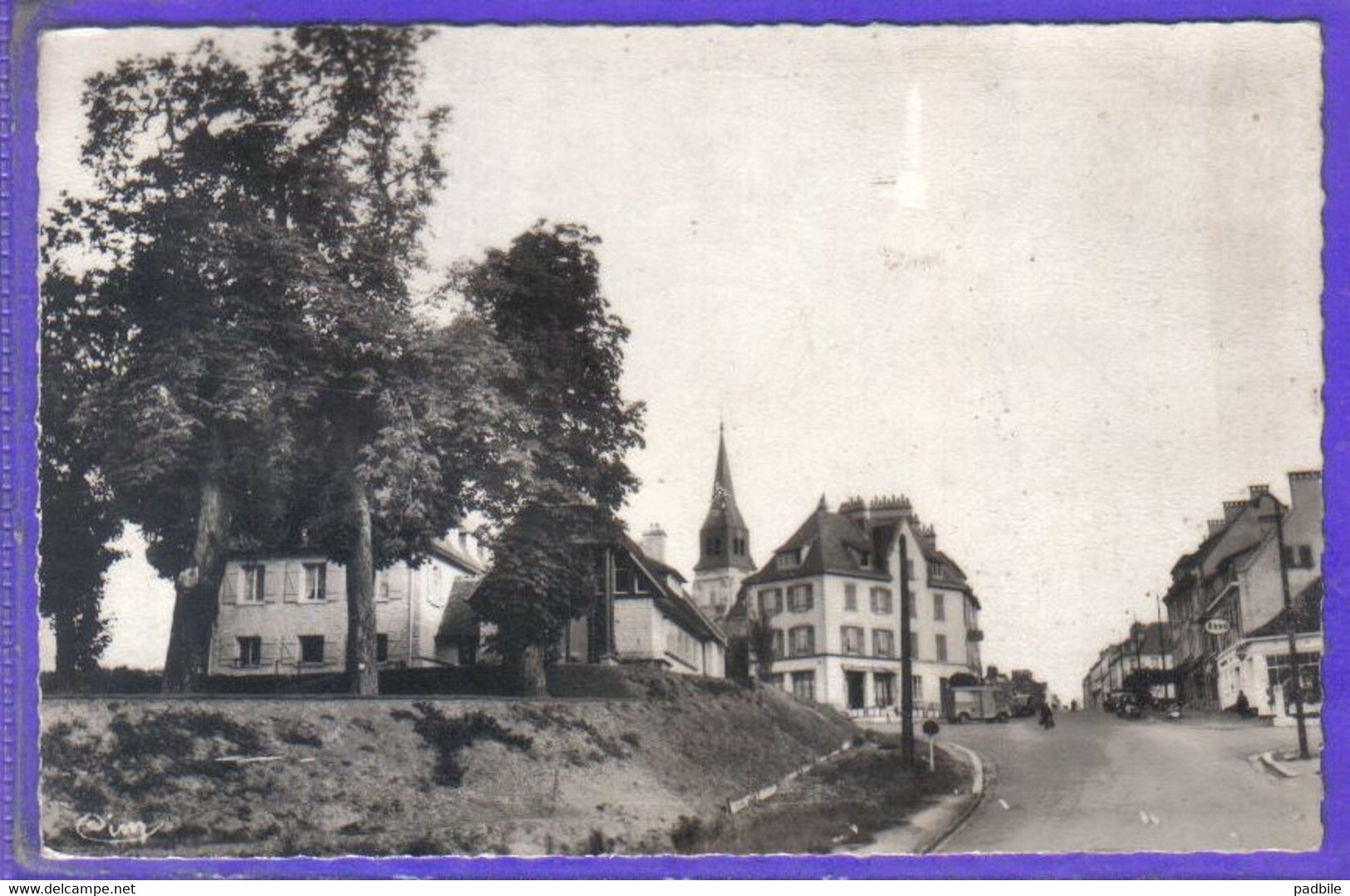 Carte Postale 14. Thury-Harcourt  Hotel De La Poste   Très Beau Plan - Thury Harcourt