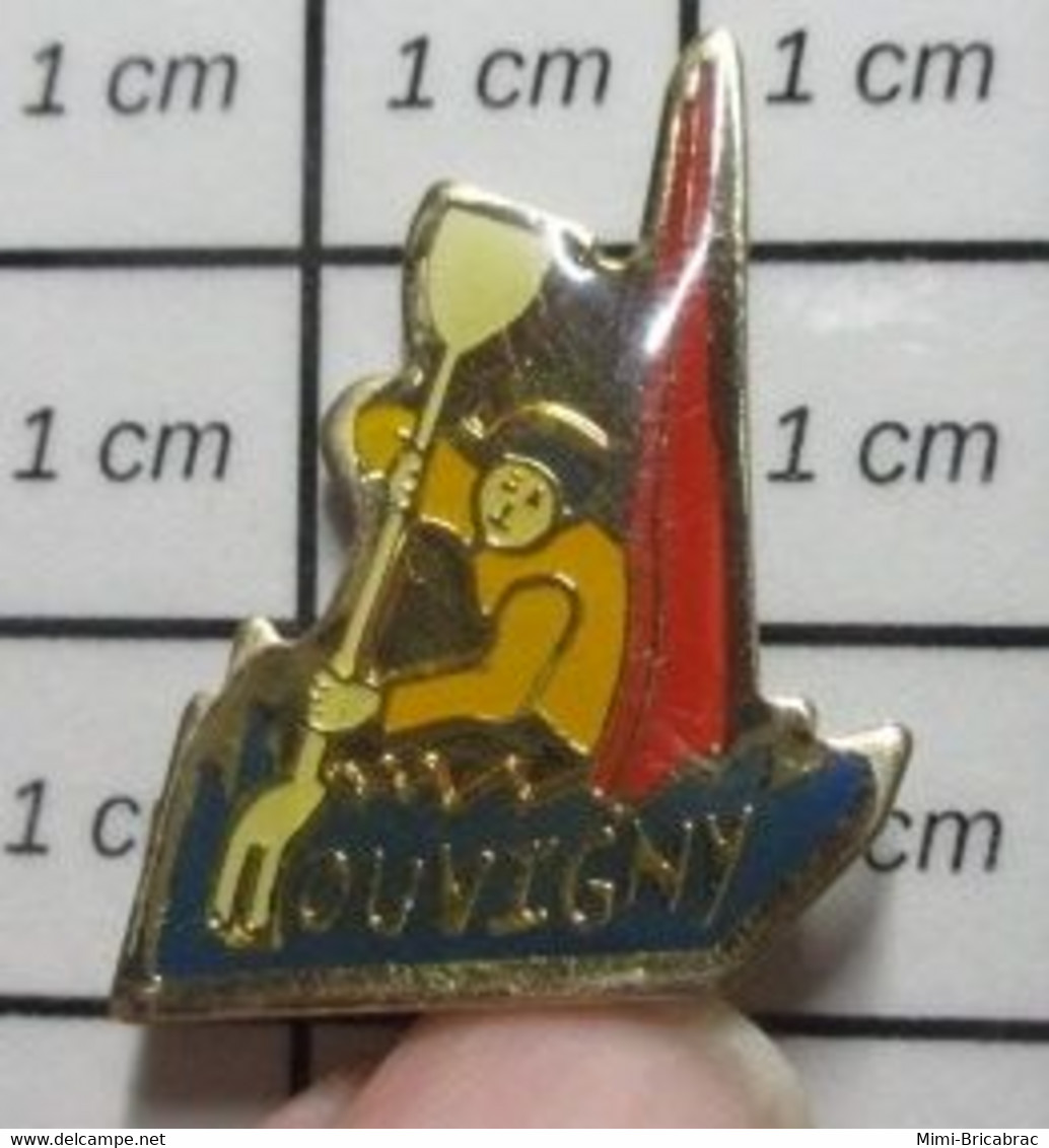 1010 Pin's Pins / Beau Et Rare /  SPORTS / CANOE-KAYAK CLUB LOUVIGNY CALVADOS - Kano