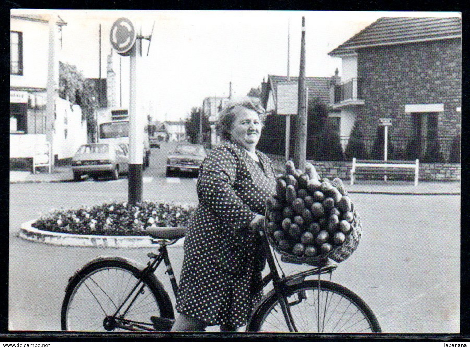 94-Chevilly Larue, La Porteuse De Pain - Chevilly Larue