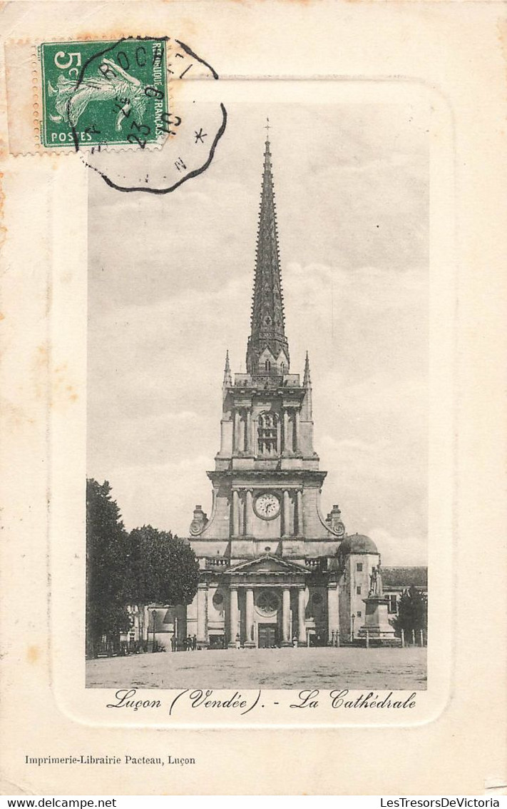 CPA Luçon - La Cathédrale - Imprimerie Librairie Pacteau - Ambulant - Lucon