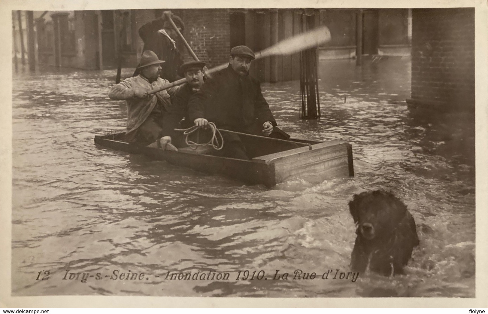 Ivry Sur Seine - Carte Photo - La Rue D’Ivry - Barque Chien - Inondation 1910 Crue - Ivry Sur Seine