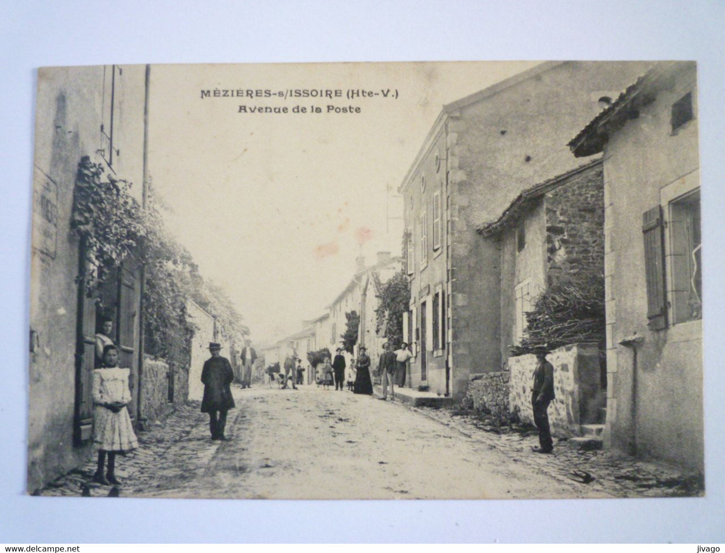 TI - 2022 -  85  MEZIERES-sur-ISSOIRE  (Haute-Vienne)  :  Avenue De La POSTE   XXX - Meziere Sur Issoire