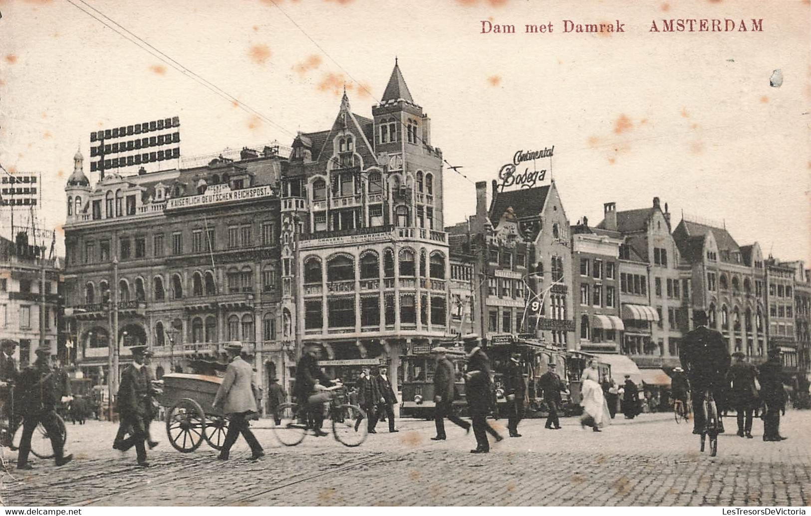 CPA Dam Met Damrak - Amsterdam - Tres Animé - Continental Bodega - Tramways