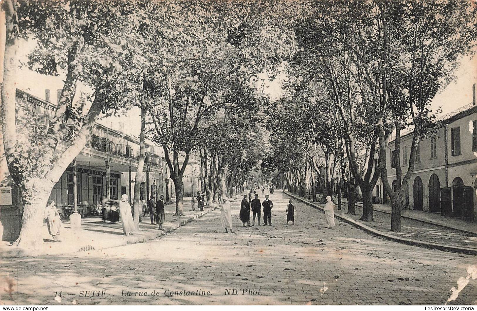 CPA Setif - La Rue De Constantine - Tres Animé - Scènes & Types