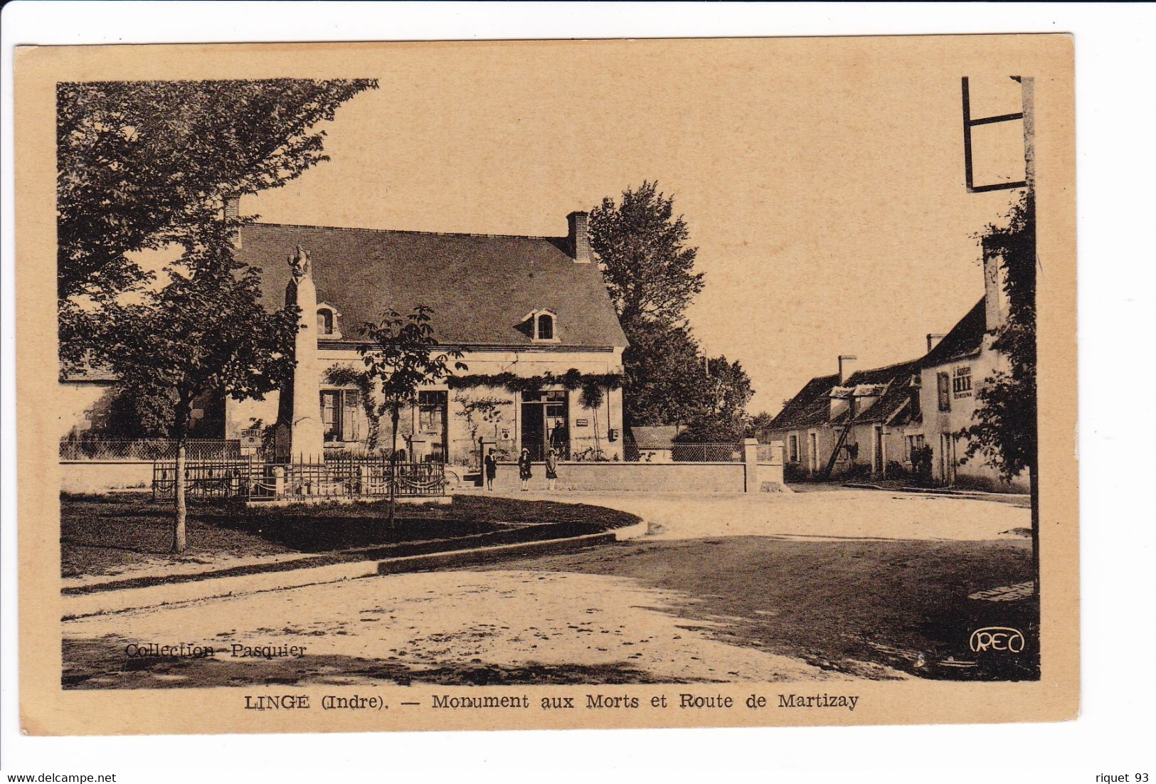 LINGE - Monument Aux Morts Et Route De Martizay - Autres & Non Classés