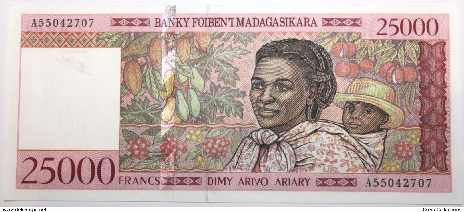 Madagascar - 25000 Francs - 1998 - PICK 82 - SPL - Madagascar