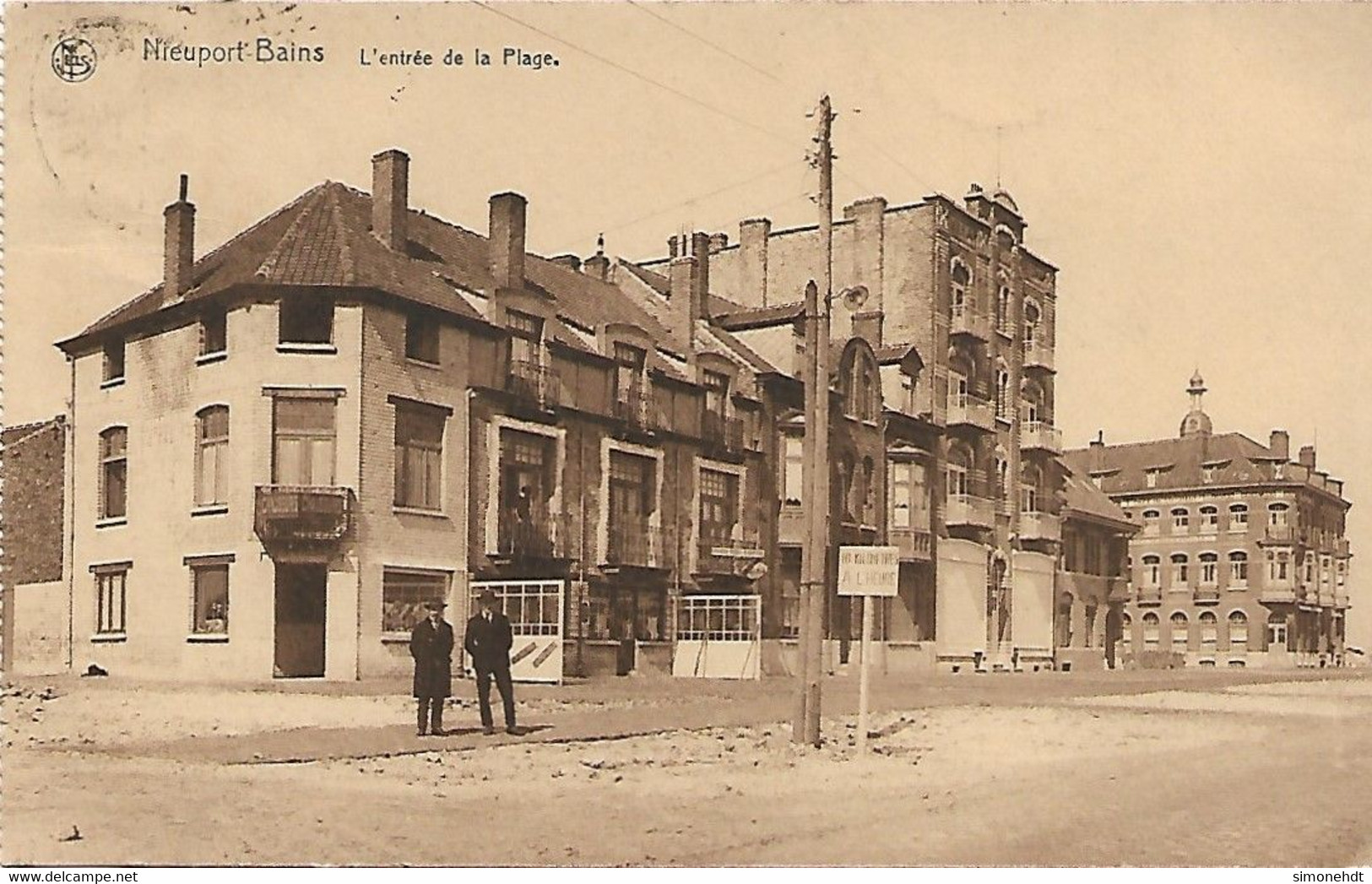 NIEUPORT - L'entrée De La Plage - Nieuwpoort