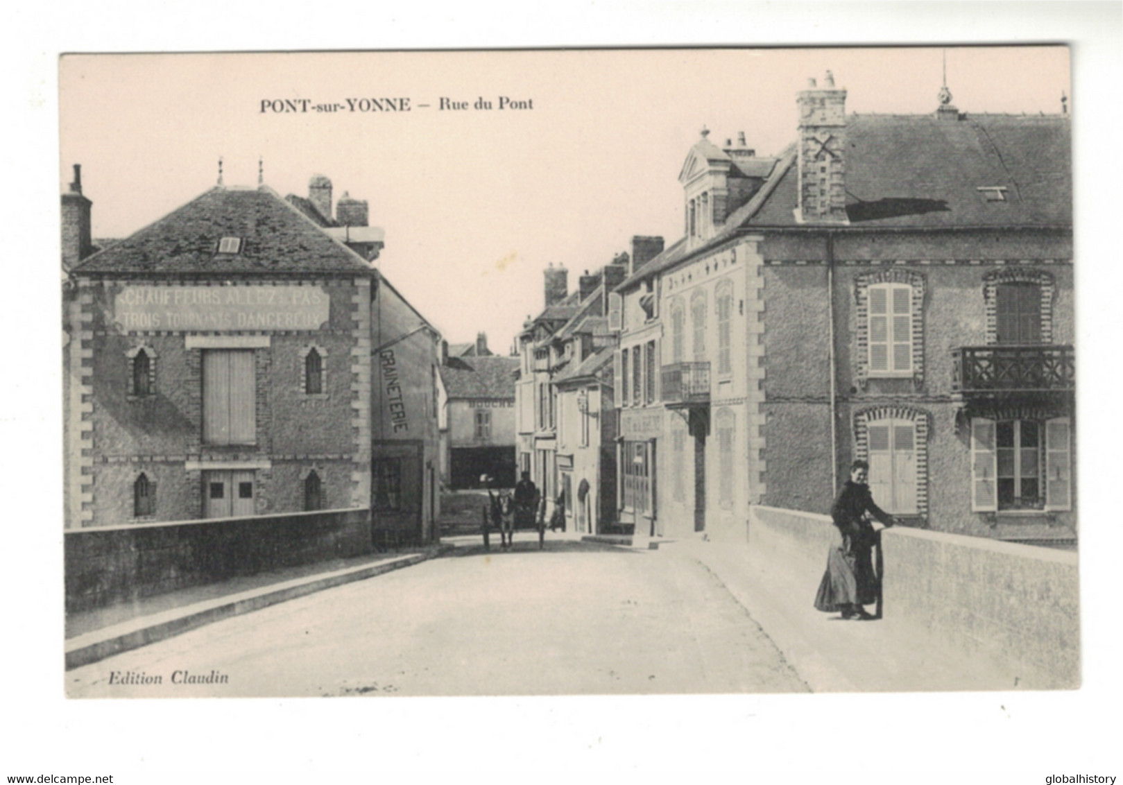 DH1110 - Dep.89 - PONT SUR YONNE - DAME SUR LE PONT - Pont Sur Yonne