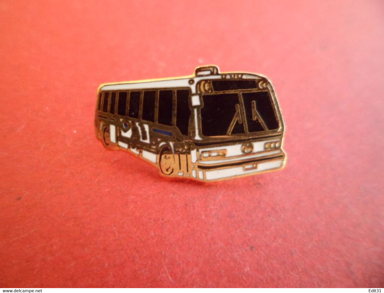 Pins Pin's émail EGF  Autocar Autobus Volkswagen - Volkswagen